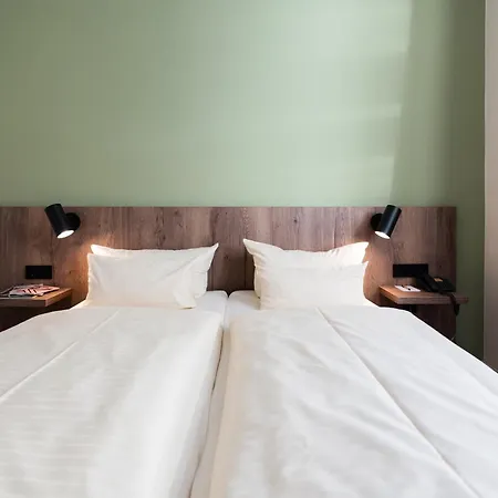 Liho - Einfach Hotell 4*